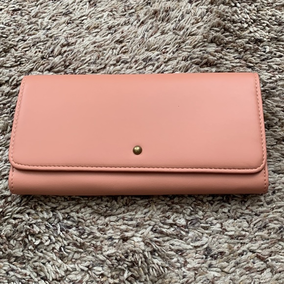 Universal Thread Trifold Wallet in Peachy Pink - Picture 3 of 12